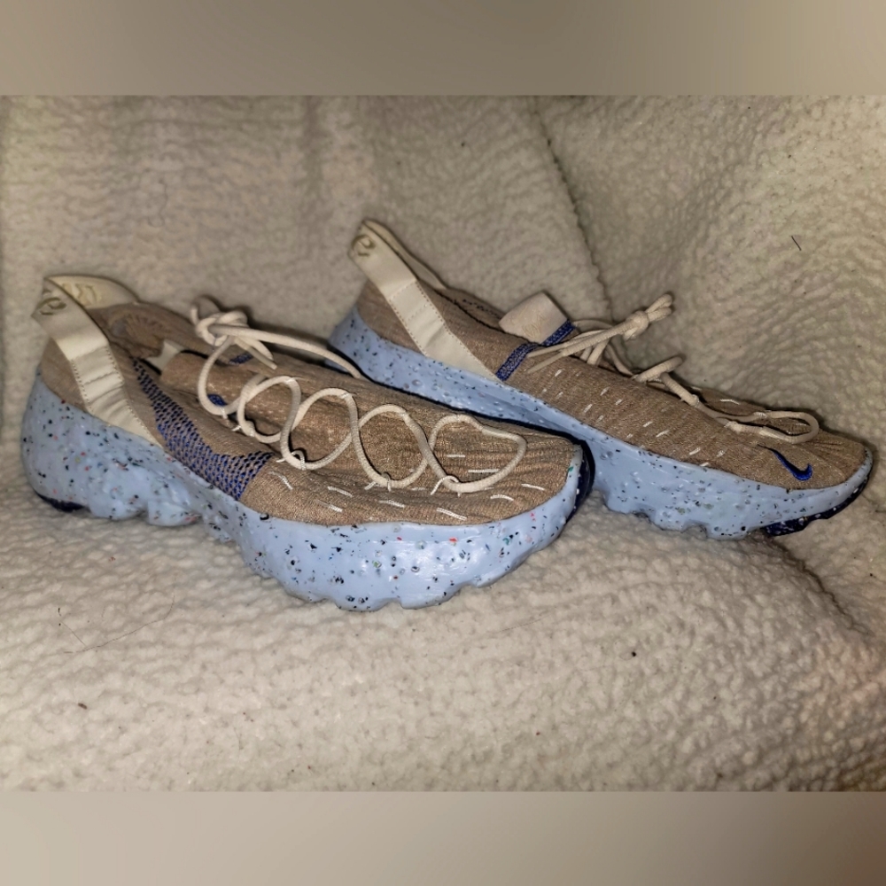 NIB Nike Space Hippie